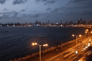 Mumbai: Evening City Tour with Dinner for Cruise Passengers