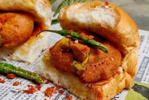 Mumbai: Evening Local Street Food Tour with Sightseeing