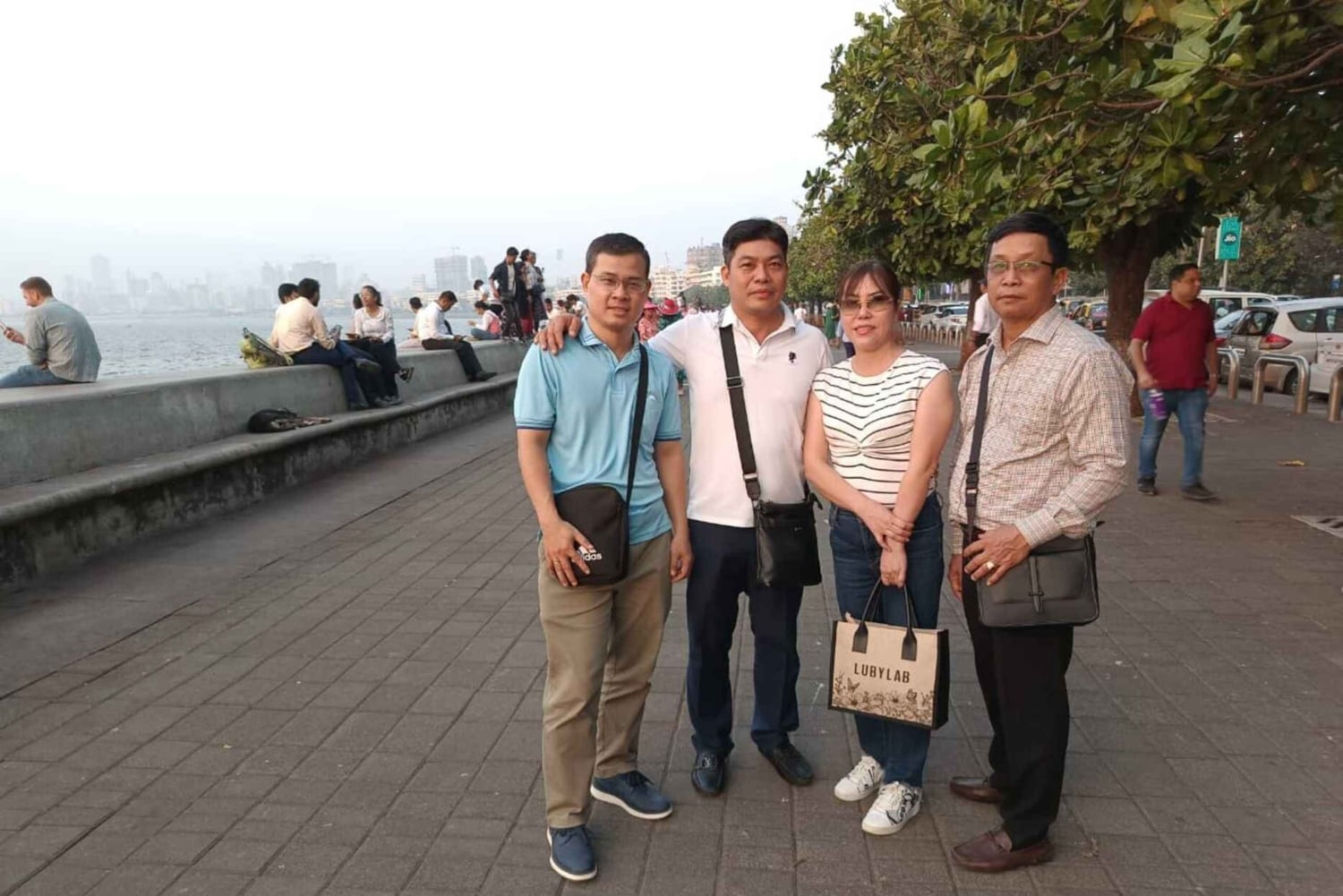 Mumbai: Full or Half-Day Tour with Dhobi Ghat & Dharavi Slum