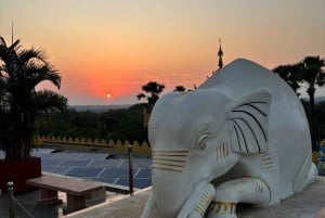 Mumbai : visite de la pagode Vipassana avec transport