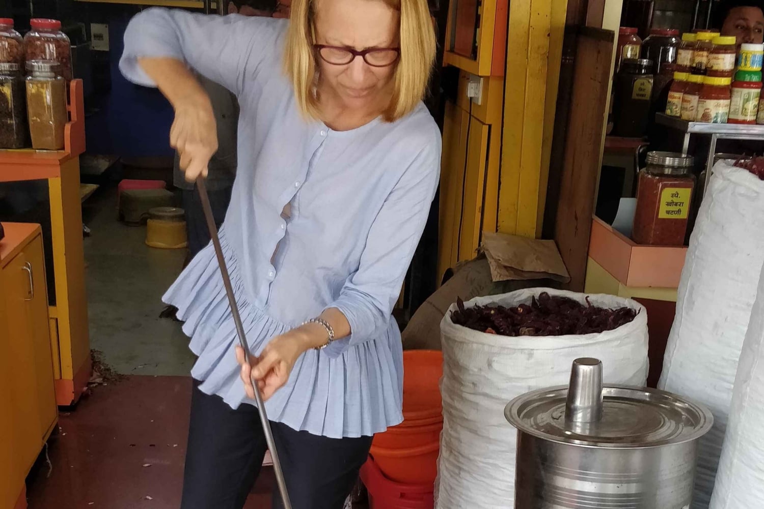 Mumbai: Guided Tour with Bollywood Dance & Lunch