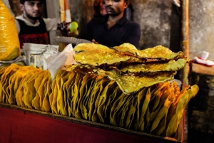 Mumbai: Hidden Street Eats Tour by Train