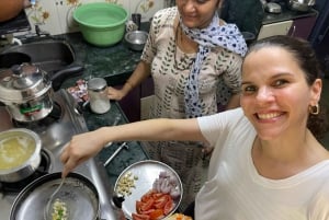 MUMBAI: Indian Cooking Class with Pickup and Drop-Off