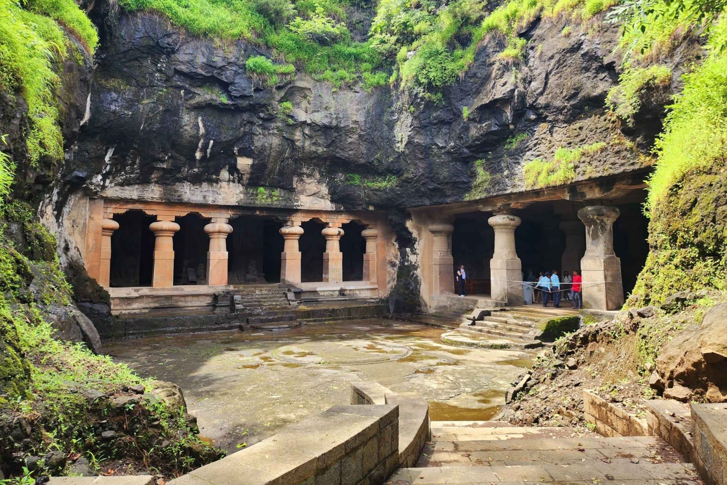 Исторический тур на полдня по пещерам Канхери в Мумбаи с опциями