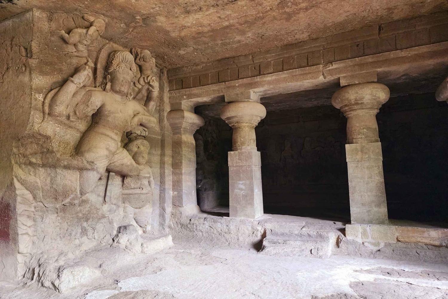 Исторический тур на полдня по пещерам Канхери в Мумбаи с опциями