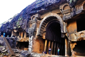 Mumbai: Excursão de 1 dia às cavernas de Karla e Bhaja