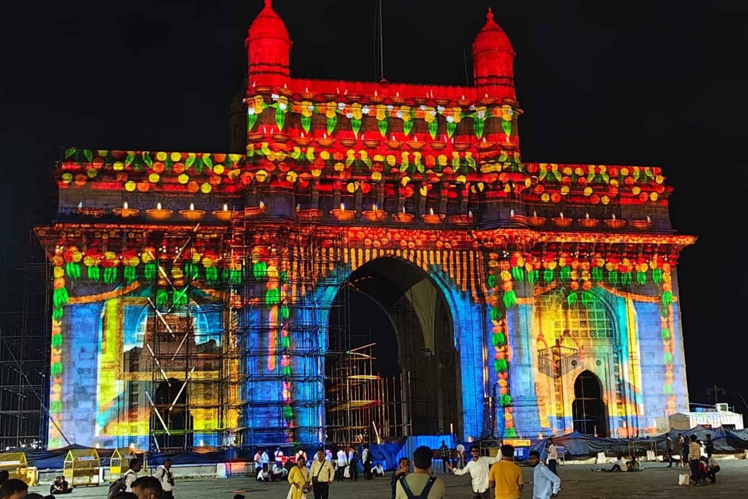 Mumbai Local Market Tour With Local Train Ride
