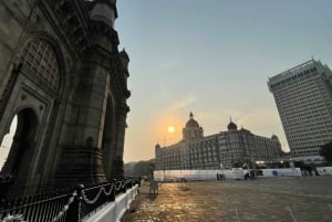 Mumbai: Dhobi Ghat, Chowpatty Beach and Marine Drive Tour