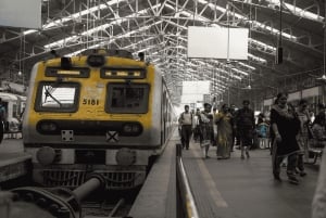 Mumbai: Transporte local e passeio de Dabbawallah