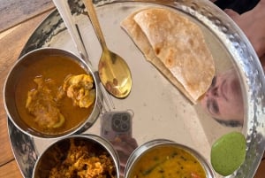 Mumbai: Indian Cooking Class & Cultural Delights