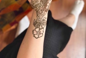 Mumbai: Indian Cooking Class & Cultural Delights