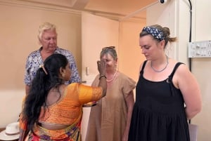 Mumbai: Indian Cooking Class & Cultural Delights