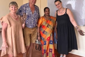 Mumbai: Indian Cooking Class & Cultural Delights