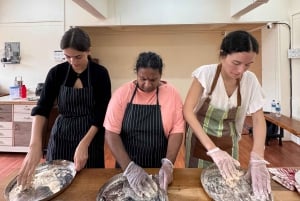 Mumbai: Indian Cooking Class & Cultural Delights