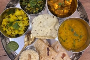 Mumbai: Indian Cooking Class & Cultural Delights