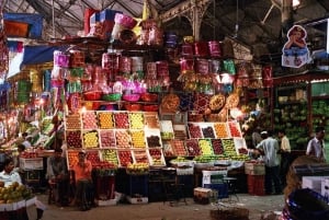 Caminhada pelo mercado de Mumbai