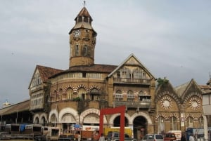 Mumbain markkinoiden kävely