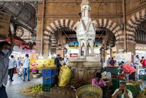Mumbain markkinoiden kävely