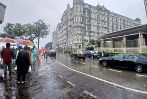 ムンバイの午前ツアー：電車に乗って市場や隠れた名所をご覧ください