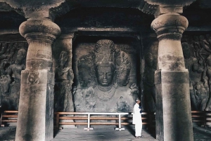Mumbai: Private 2-Day City and Elephanta Island Tour