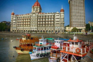 Mumbai: Private City Tour with Ferry Ride & Dharavi Village