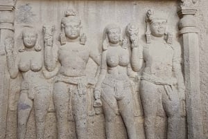 Mumbai: Private Guided Kanheri Caves and Bollywood Tour.