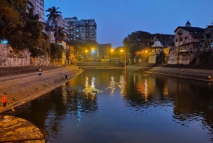 Tour privado de la vida nocturna de Bombay con servicio de recogida y traslado