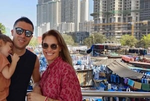 Mumbai: Private Sightseeing Tour & Slum Tour with a Local