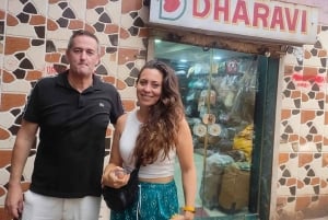 Mumbai: Private Sightseeing Tour & Slum Tour with a Local