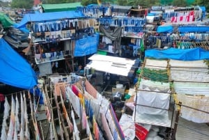 Mumbai: Private Sightseeing Tour & Slum Tour with a Local