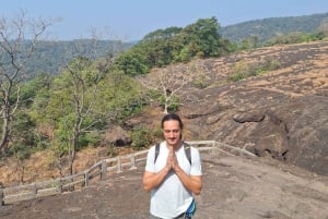 Mumbai: Sanjay Gandhi National Park, Pagoda ja Lion Safari