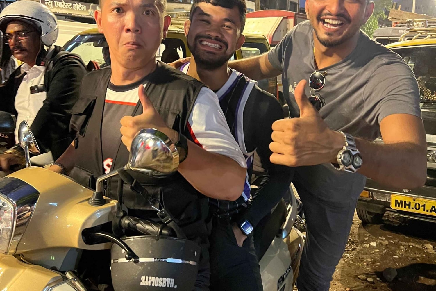 Экскурсия по достопримечательностям Мумбаи на мотоцикле