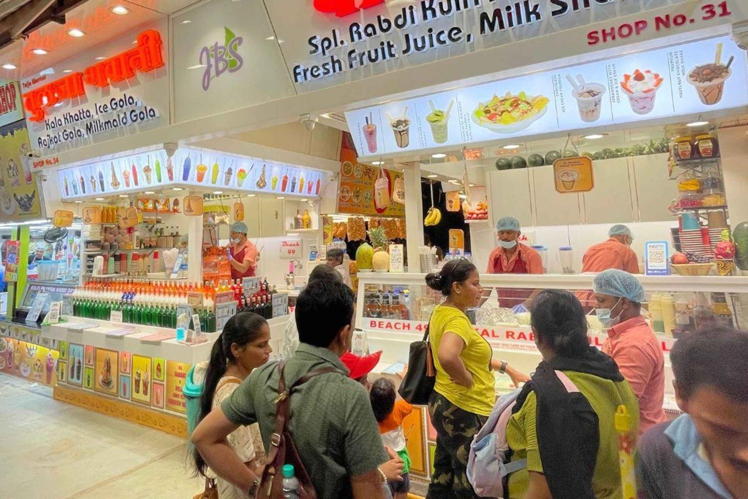 Mumbai Street Food & Beach Tour with 10+ Tastings