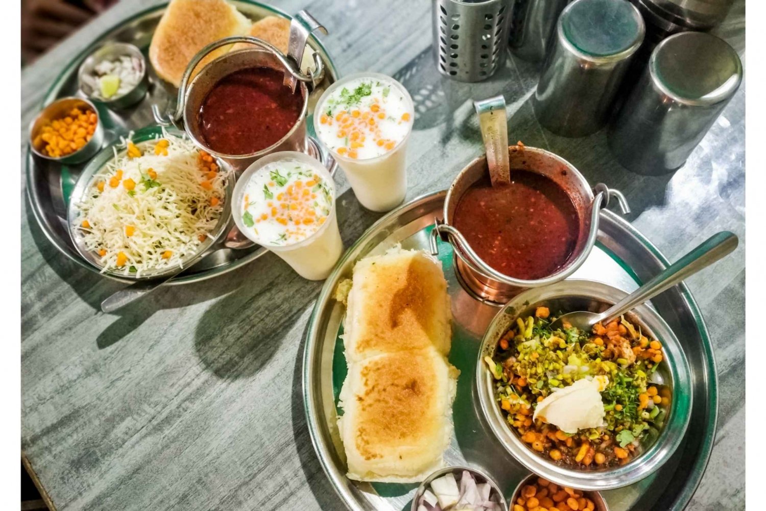 Mumbai Street Food Crawl (visite guidée de 2 heures pour déguster des plats)