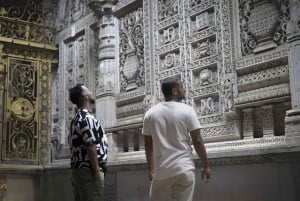 Mumbai Street Food, Markets & Temples Tour