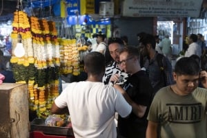 Mumbai Street Food, Markets & Temples Tour