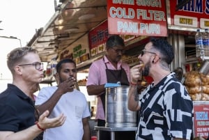 Mumbai Street Food, Markets & Temples Tour