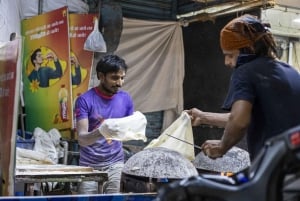 Mumbai Street Food, Markets & Temples Tour