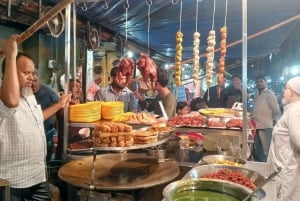 Mumbai: Street Food And Evening Bazaar Tour