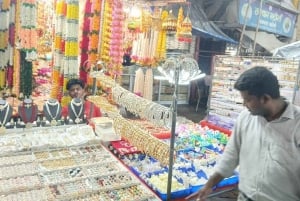 Mumbai: Street Food And Evening Bazaar Tour