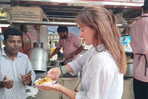 Mumbai: Street Food And Evening Bazaar Tour