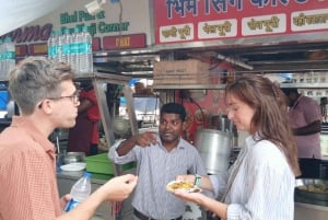 Mumbai: Street Food And Evening Bazaar Tour