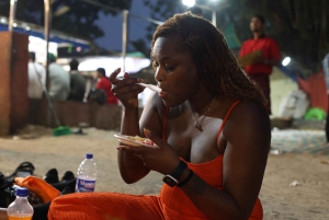 Gatemat i Mumbai og kveldspasertur i basaren