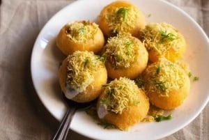 Mumbai: Street Food Tour with Local Guide