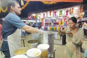 Mumbai street food tour with Sunset at Beach