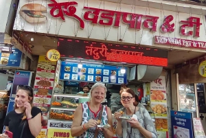Mumbai: BEST Steet Food Tour & Evening Market with a Local