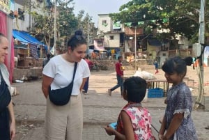 Mumbai: Tour particular de Dhobi Ghat, lavandaria e favelas com serviço de busca