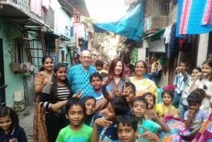 Mumbai: Tour particular de Dhobi Ghat, lavandaria e favelas com serviço de busca