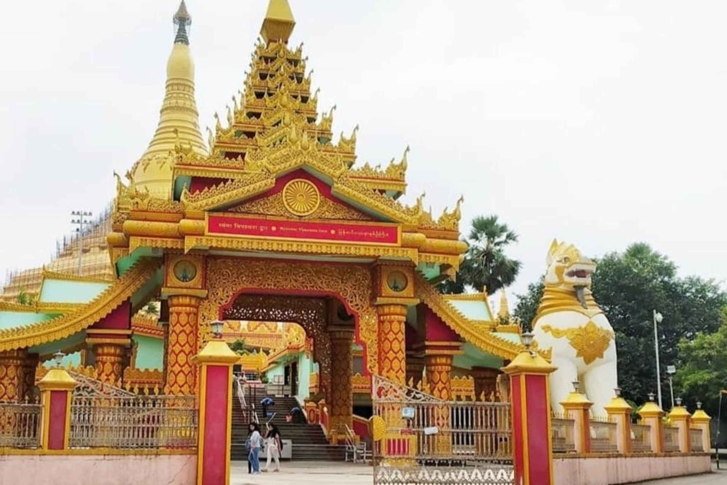 Prywatna wycieczka po globalnej pagodzie z wycieczką do jaskiń buddyjskich Kanheri