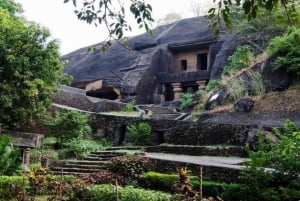 Circuit privé des pagodes mondiales avec visite des grottes bouddhiques de Kanheri